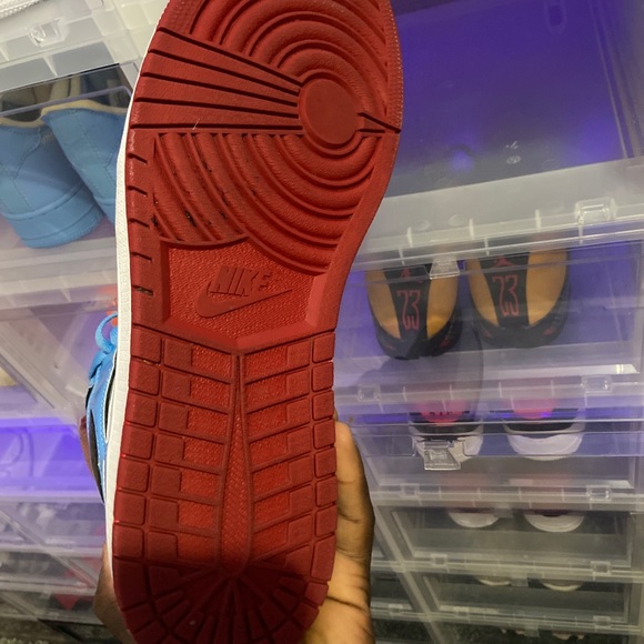 Jordan 1 - Picture 4 of 8